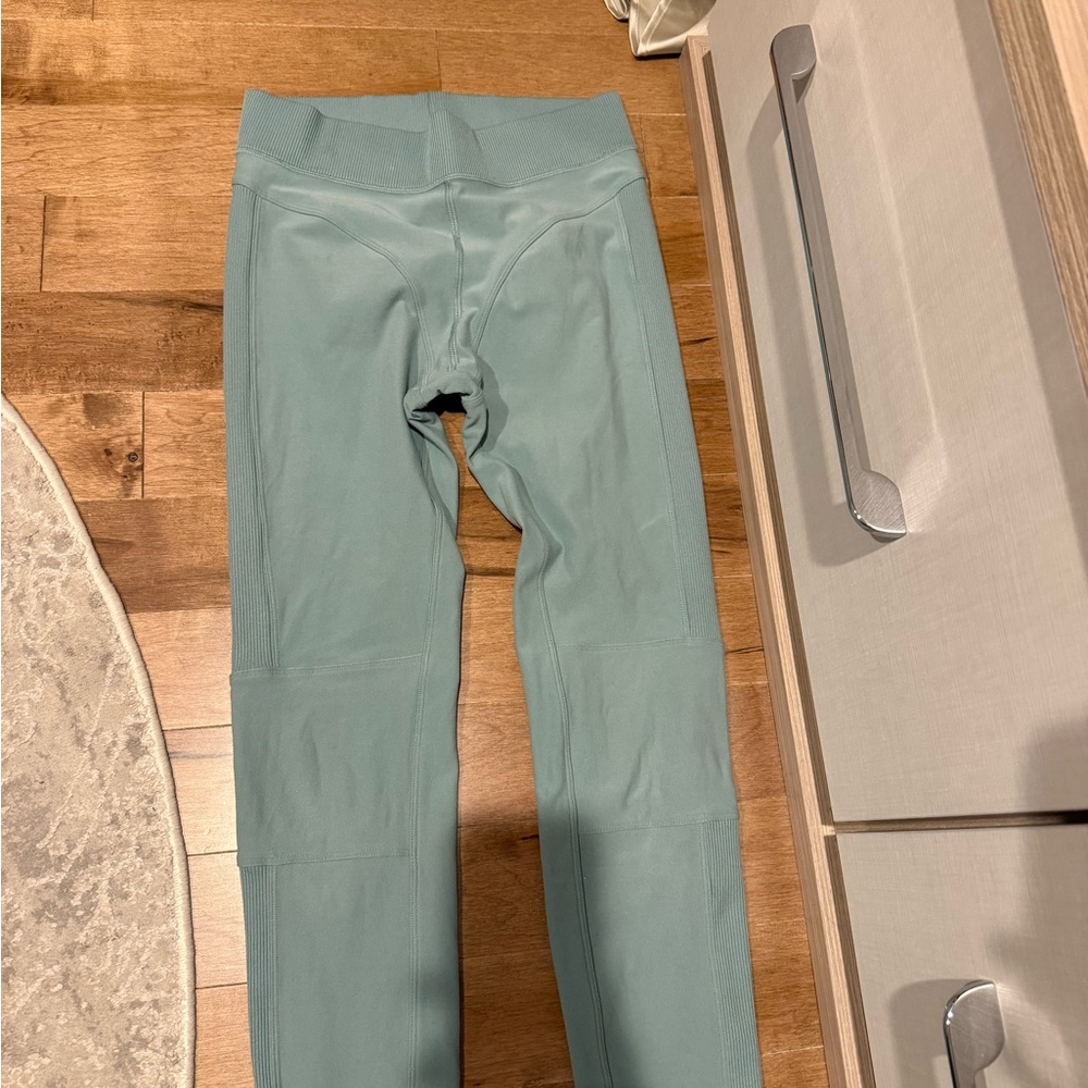 ALO Yoga Seafoam Leggings
